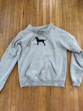 Black dog sweatshirt